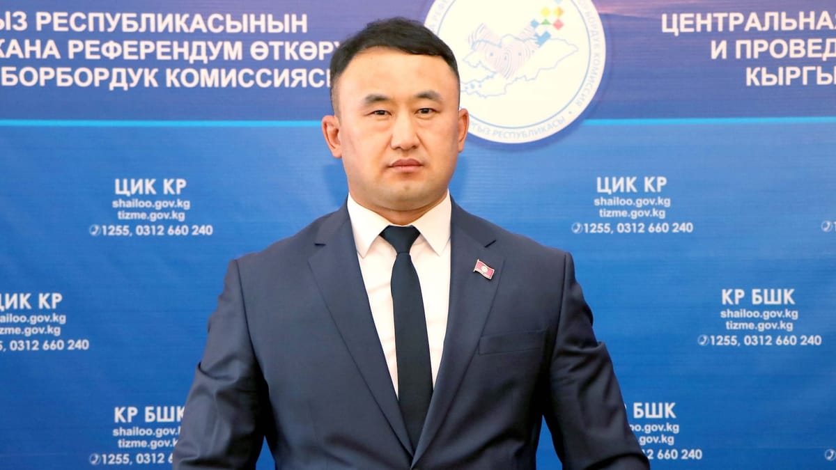 Қонақ үй иесі лесбиянка порно