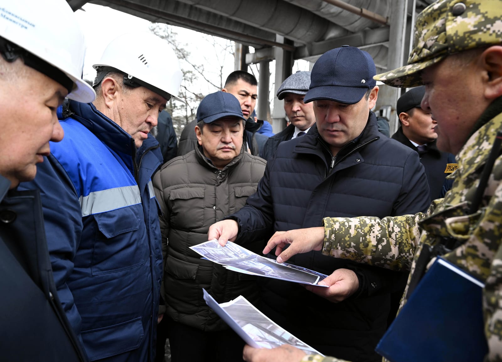 Требуется сотрудник. Работа подработка вакансии. Работа вахтой. Объявление требуется на работу. Срочная работа в городе.