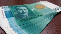 Будет ли в КР выпущена банкнота номиналом 10 тысяч сомов? Ответ Нацбанка изображение публикации