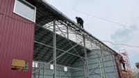 Футбольное поле снесли, строительство семиэтажки остановили — итоги рейда Госстроя в Бишкеке изображение публикации