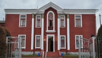 Предпринимателю в Таласской области не заплатили за ремонт здания вуза – он обратился в прокуратуру изображение публикации