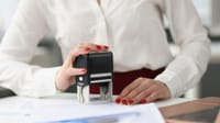 Нацбанк приостановил лицензию обменного бюро «Бакай-Ата кей джи» в Бишкеке изображение публикации