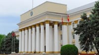В МИД заявили о намерении обсудить с послом США визовые ограничения для кыргызстанцев изображение публикации