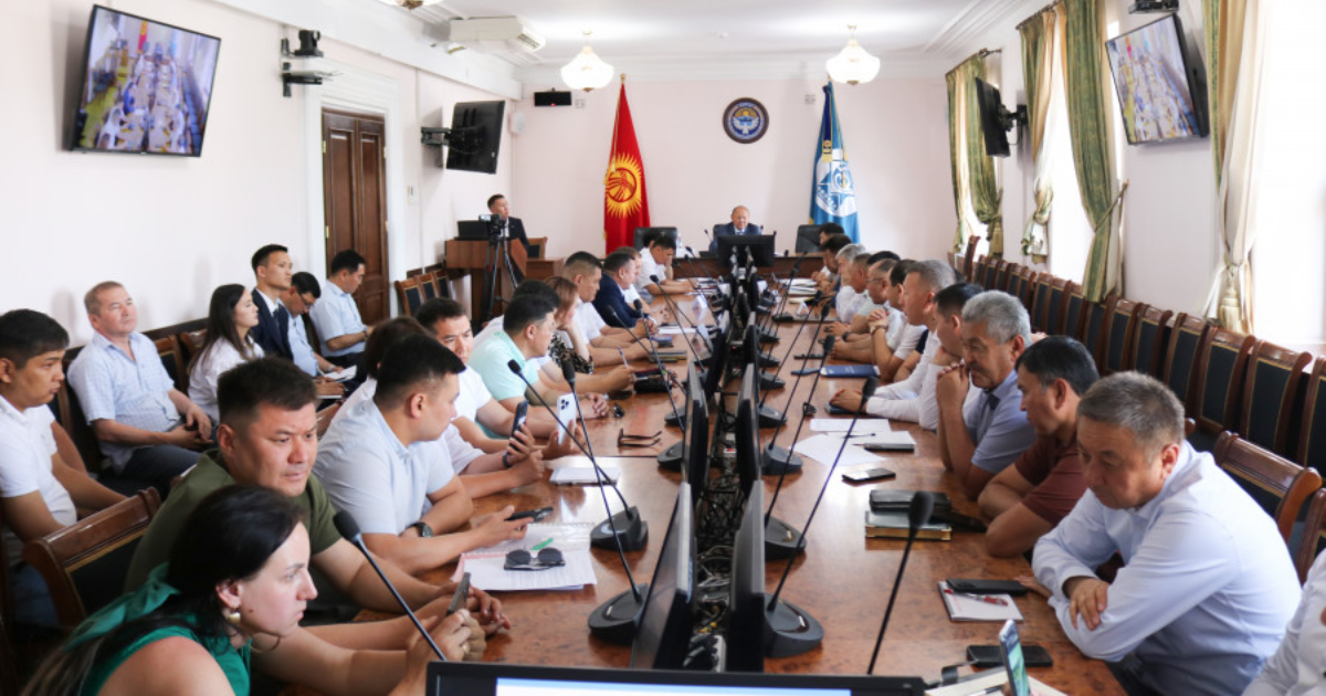 Мэрия Бишкека хочет привлечь застройщиков к дорожным работам