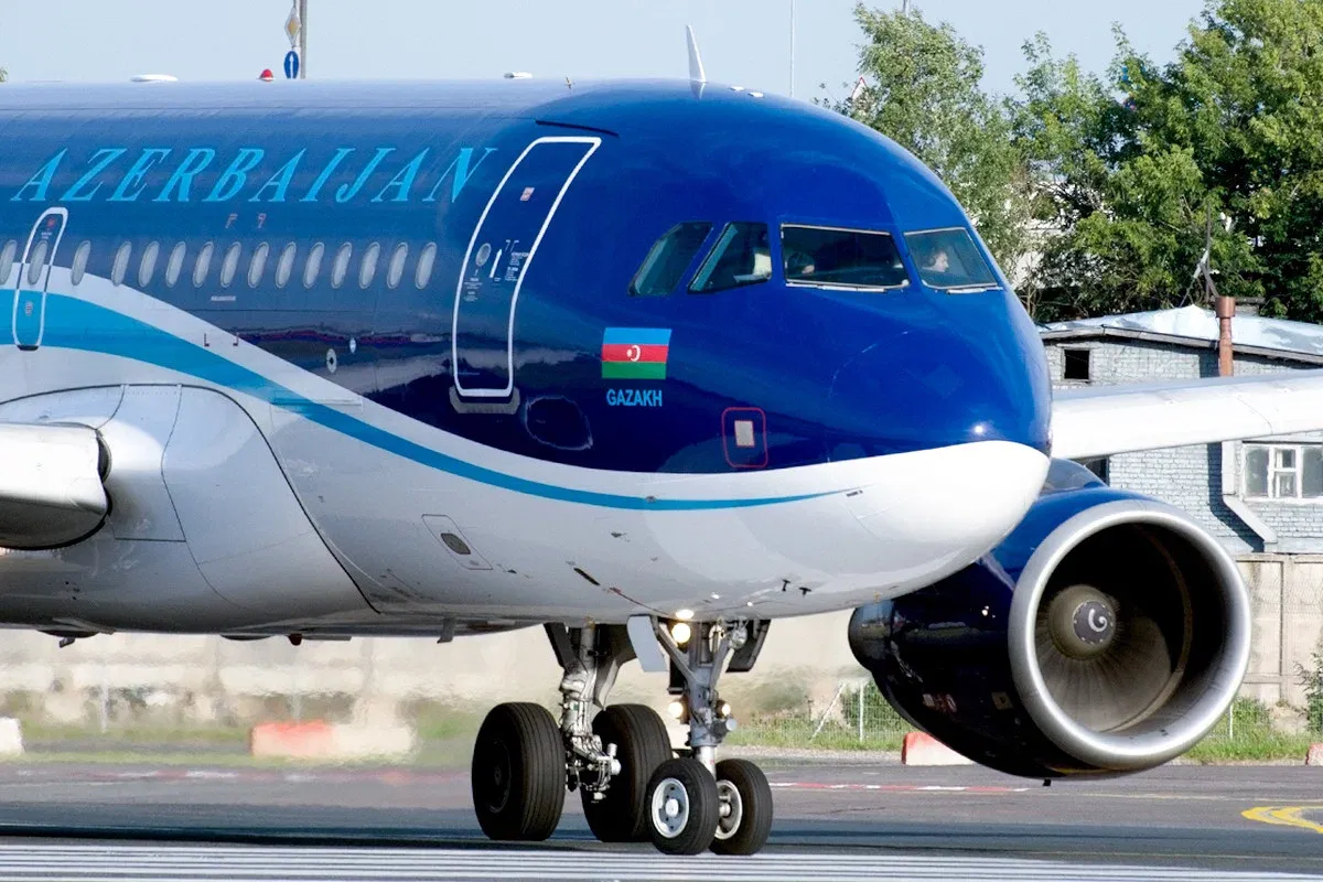 AZAL отложила запуск рейса Бишкек - Баку на неделю