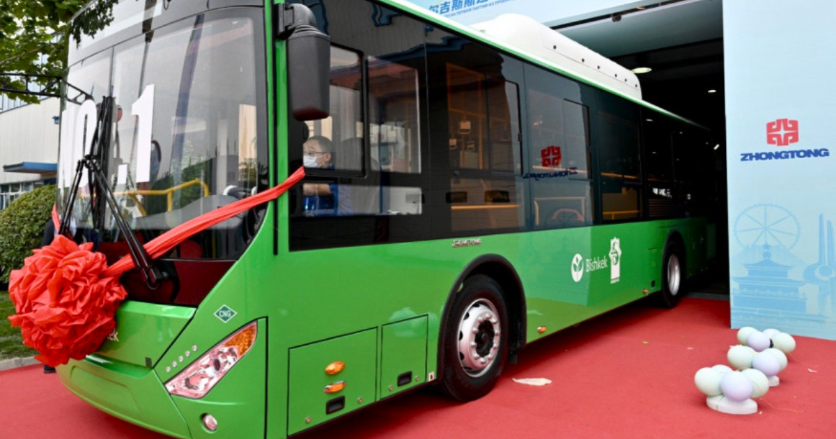 В Бишкеке до середины сентября выйдут на линию 50 новых газомоторных автобусов