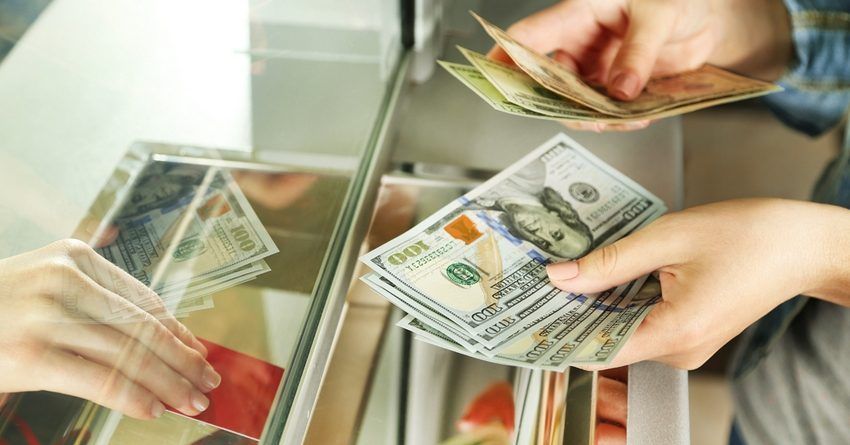 Нацбанк снял ограничения по денежным переводам — теперь деньги можно получать в любой валюте