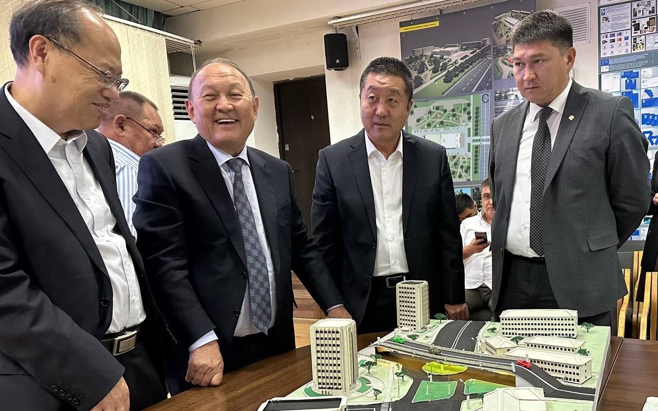 Китайских инвесторов позвали строить эстакадный мост на Фучика – Дэн Сяопина