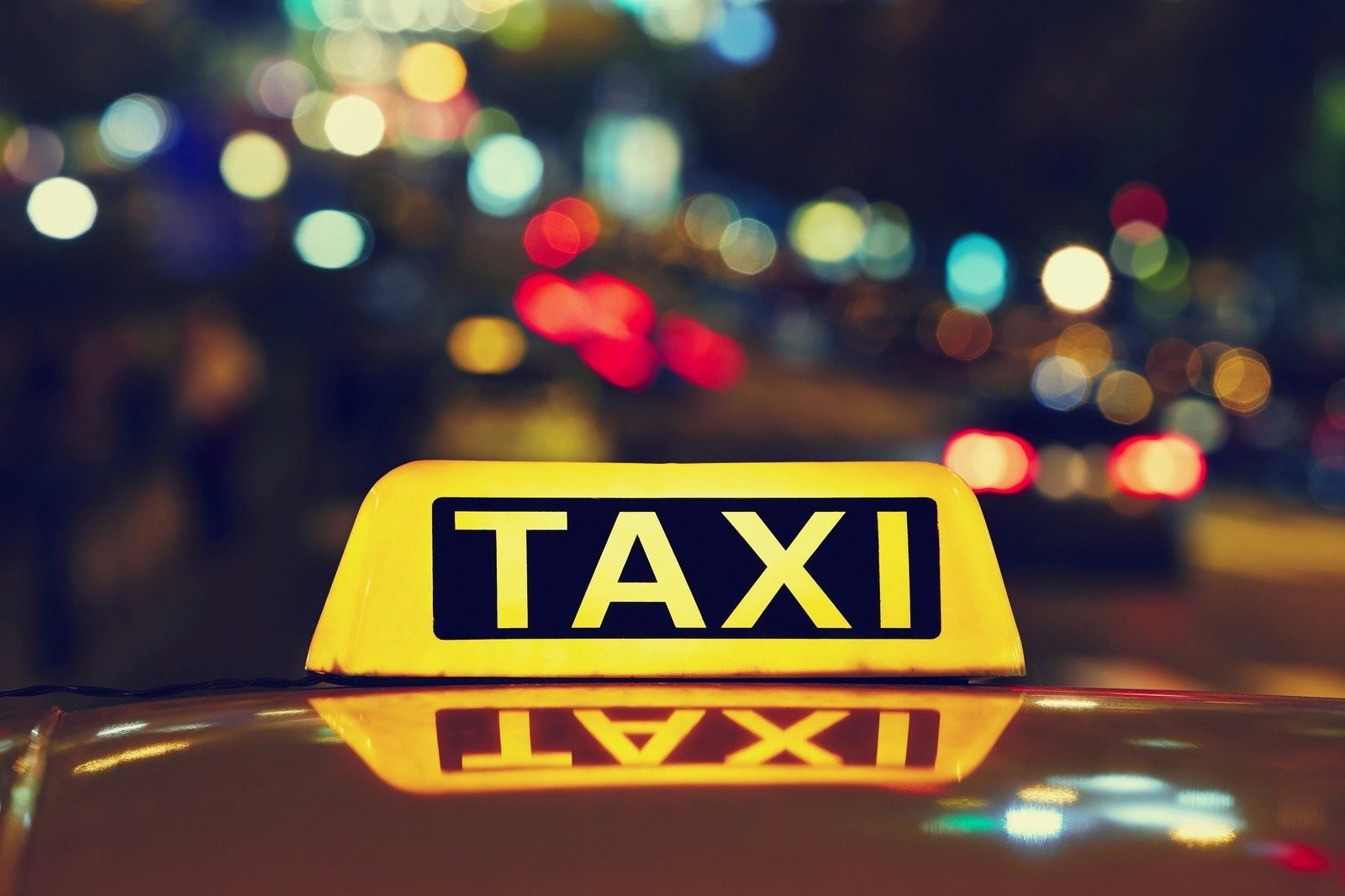 Граждане пожаловались на тарифы "Яндекс такси" — Антимонополия проводит проверку
