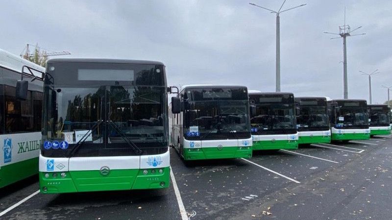 В Бишкек прибыли 58 новых автобусов из Китая - их купили на средства ЕБРР