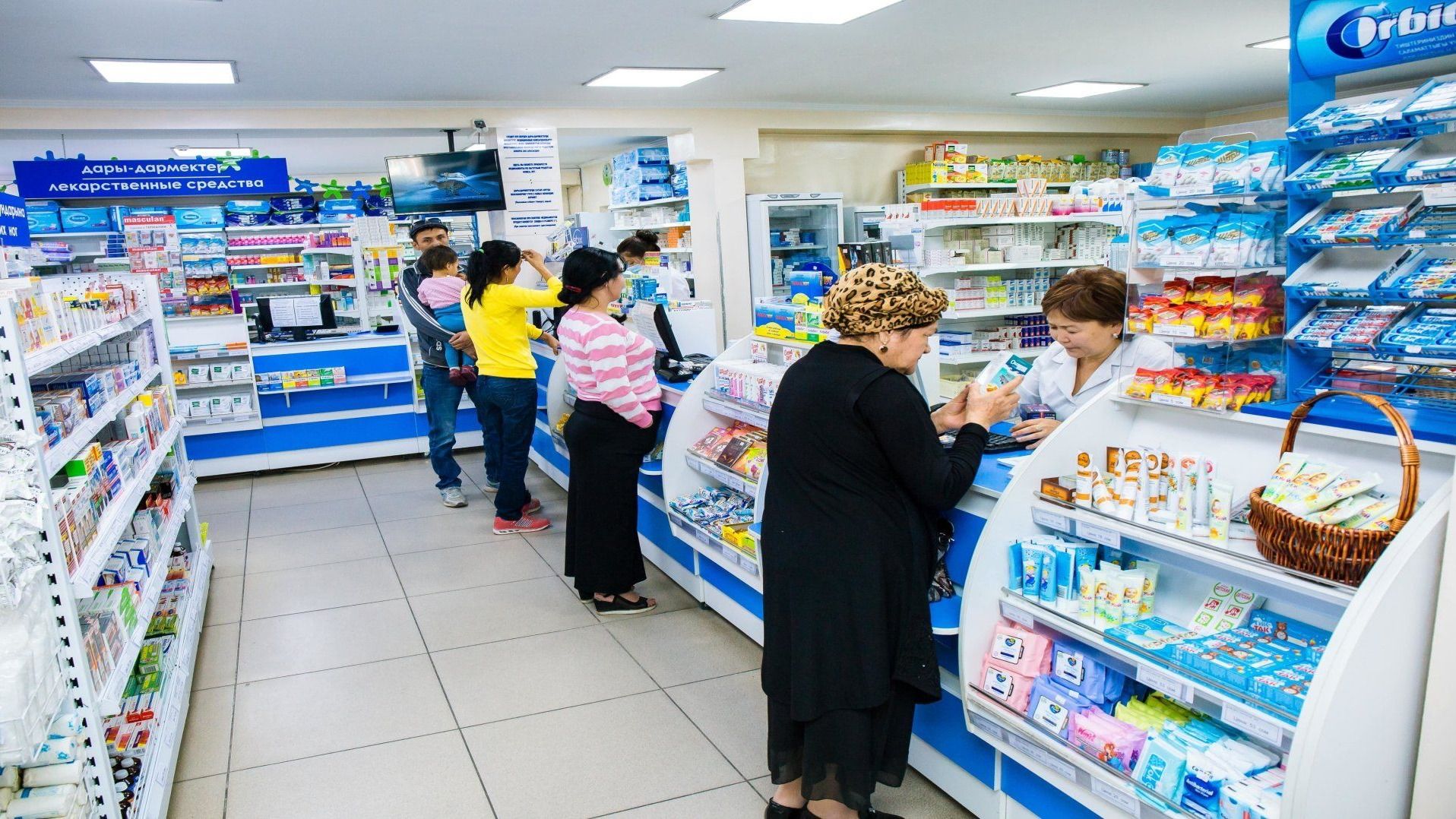 В Кыргызстане до конца года появится 35 государственных аптек - Алымкадыр Бейшеналиев