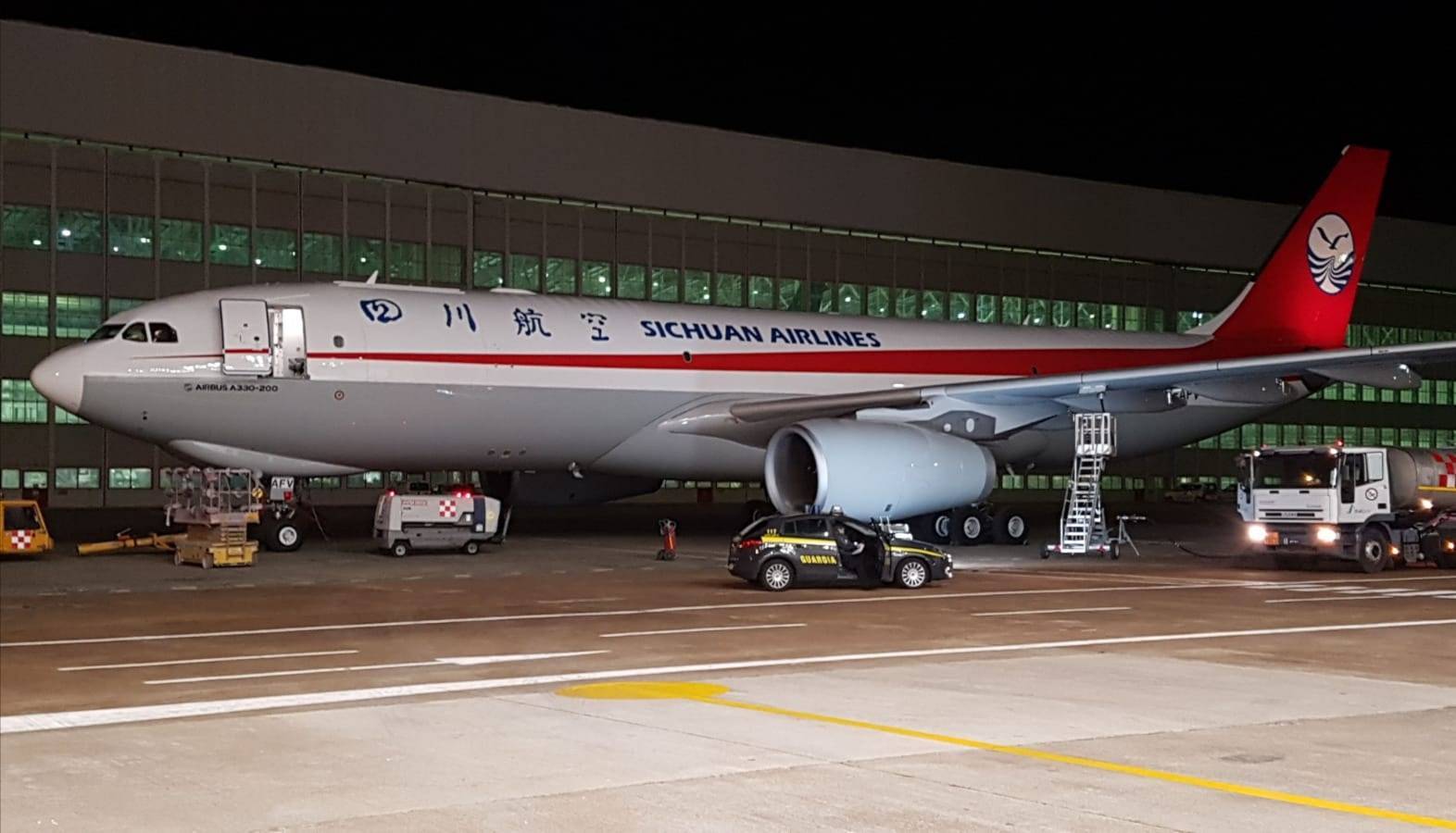 Китайская Sichuan Airlines запустит грузовые рейсы через Казахстан