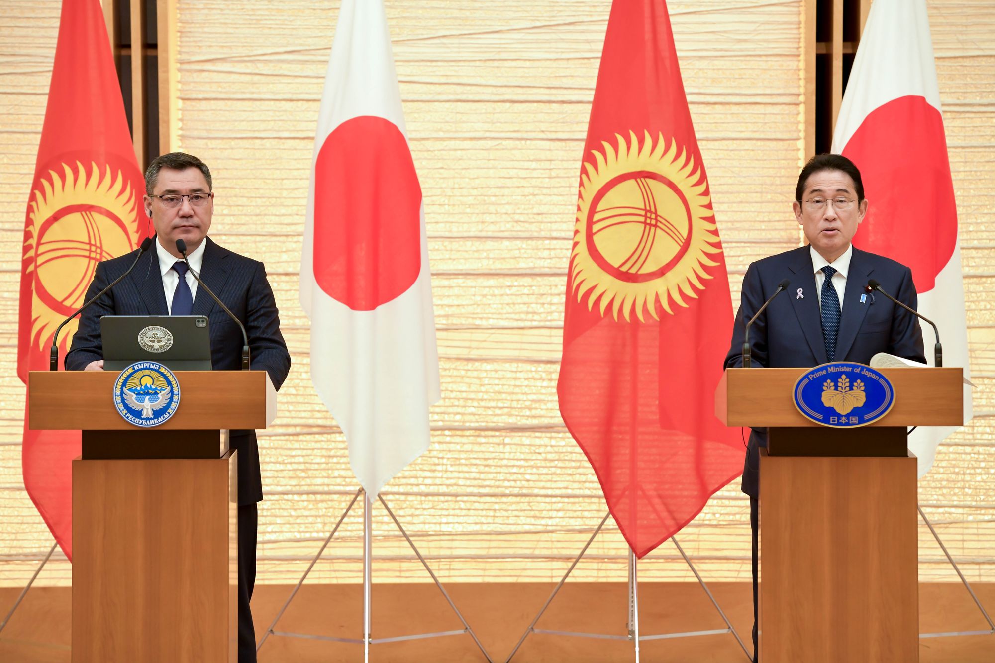 Дружба и партнерство в новую эпоху — Жапаров подытожил итоги переговоров с премьером Японии