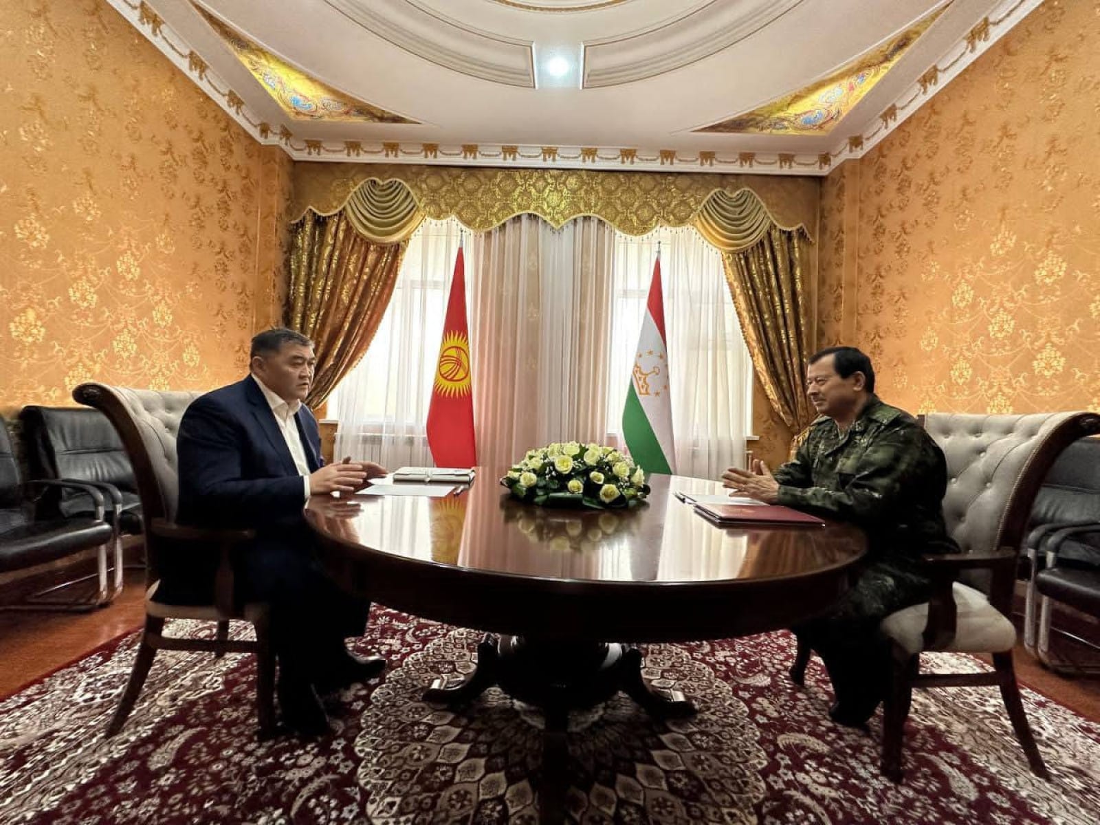 Кыргызстан и Таджикистан достигли понимания по двум ключевым вопросам госграницы