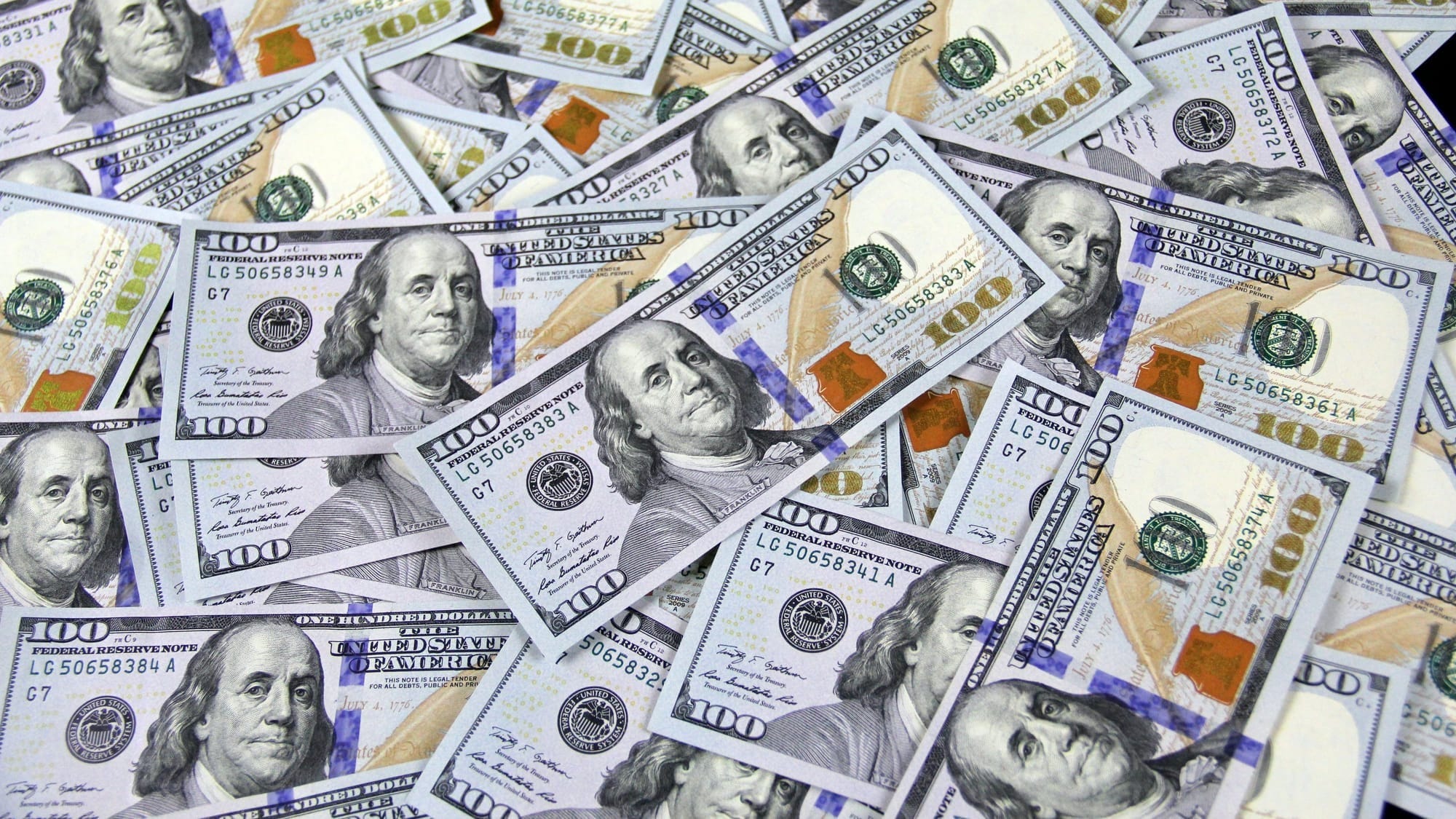 Комбанки КР приобрели на валютных торгах $3.7 млн