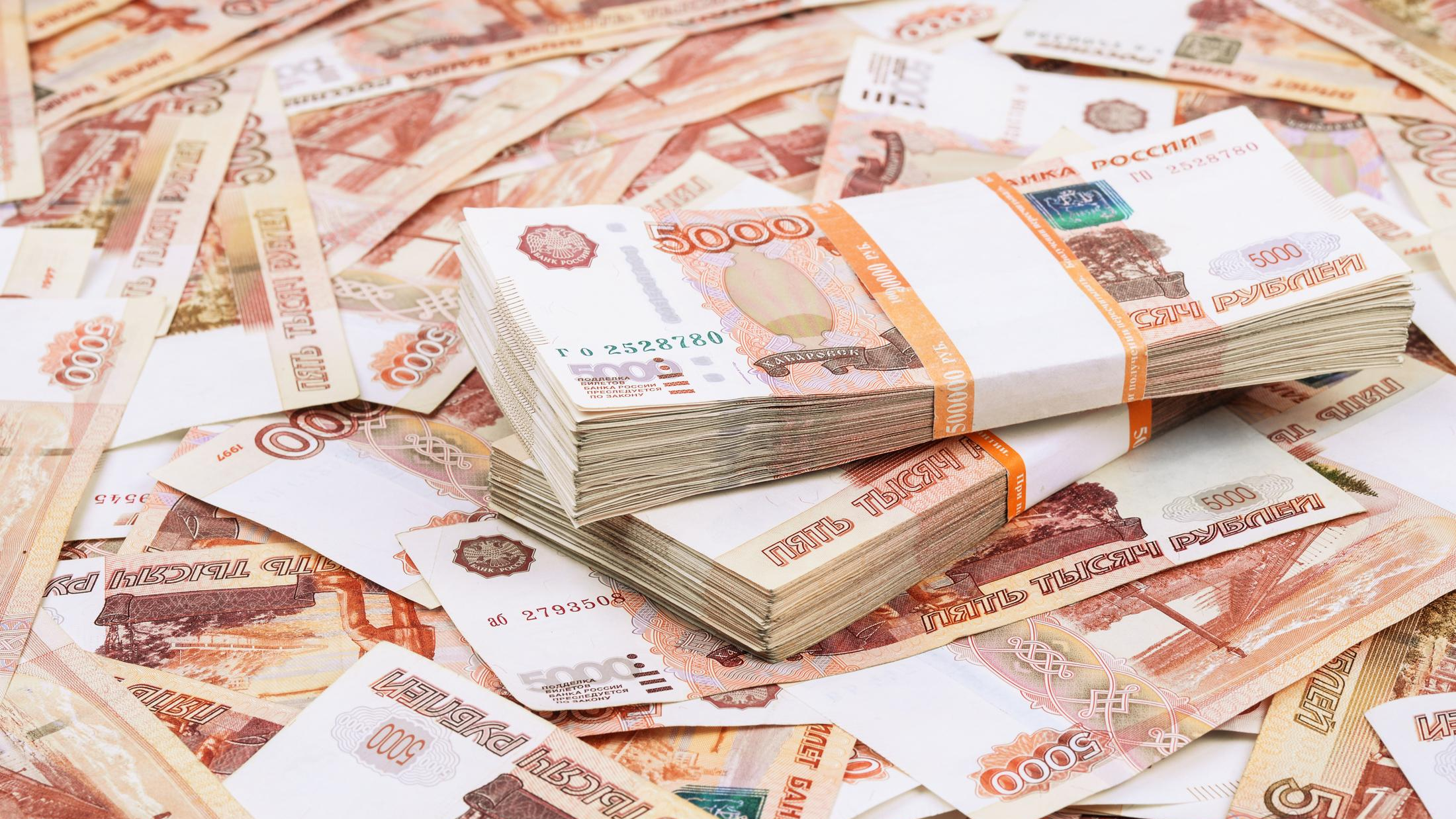 Курс валют на Моссовете: рубль укрепляется к сому