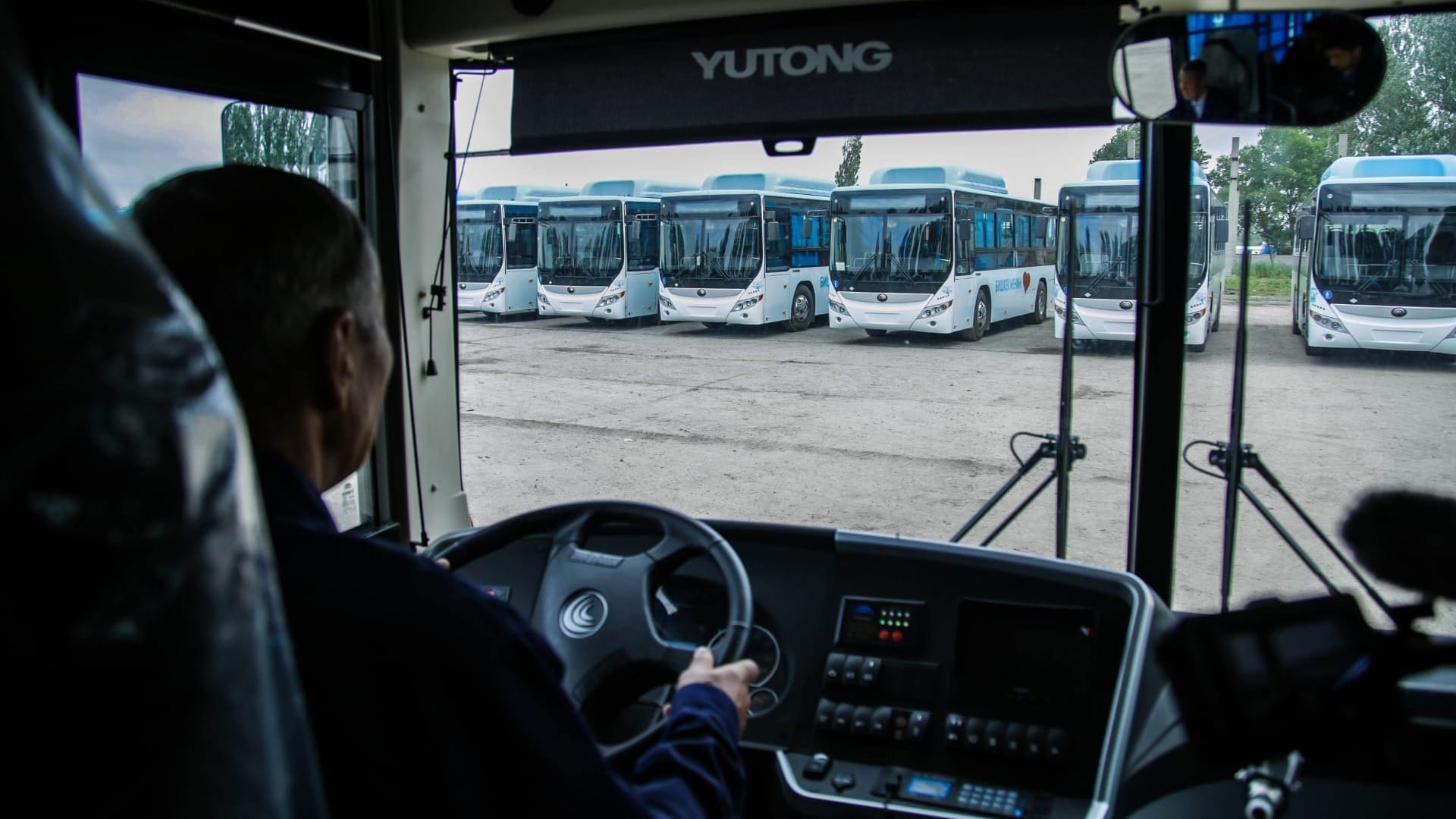 В Бишкеке за нарушение ПДД уволили пять водителей общественного транспорта