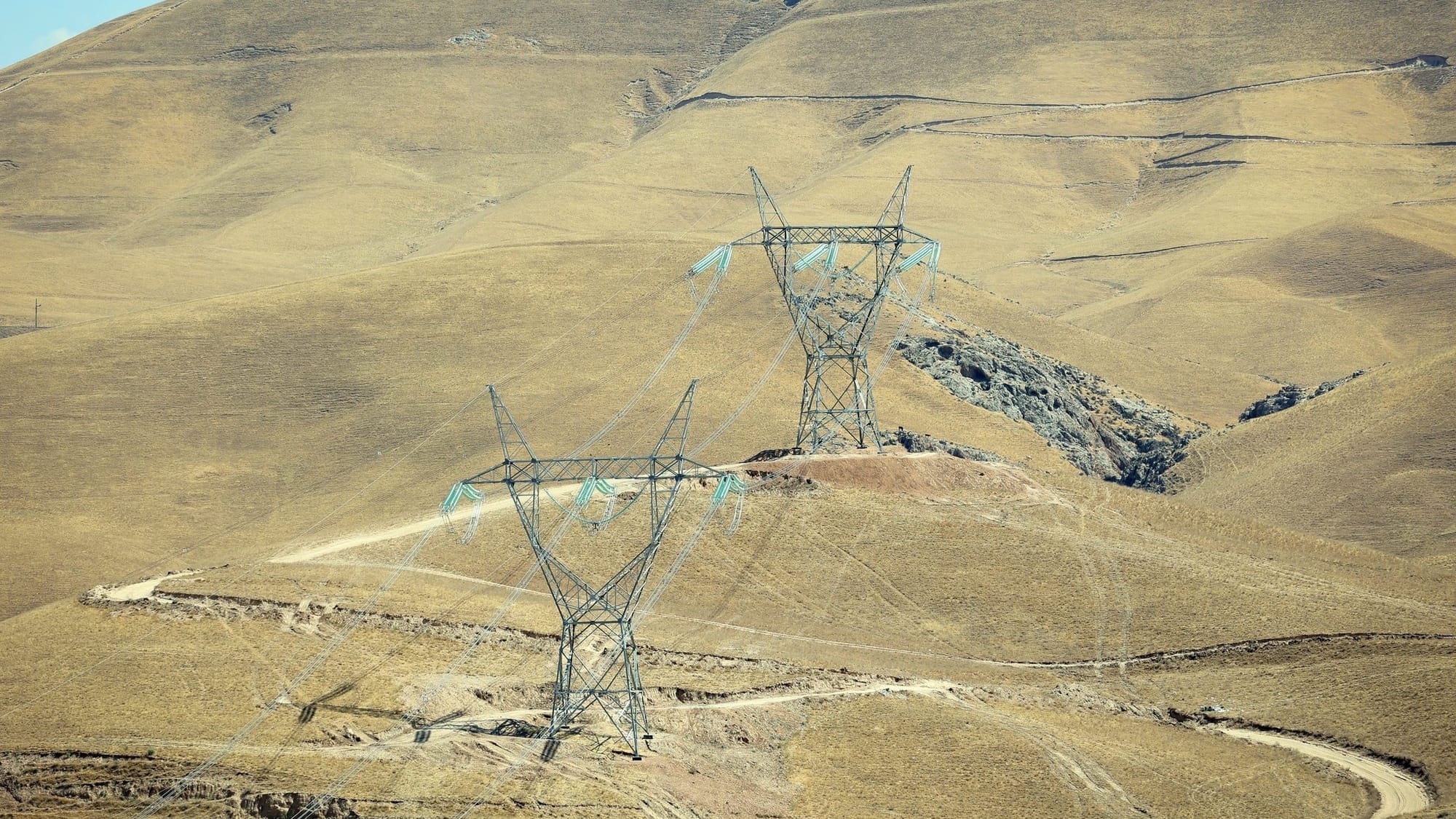 Власти компенсируют расходы на электроэнергию жителям высокогорных и отдаленных районов КР — ежегодно на это уходит 180 млн сомов