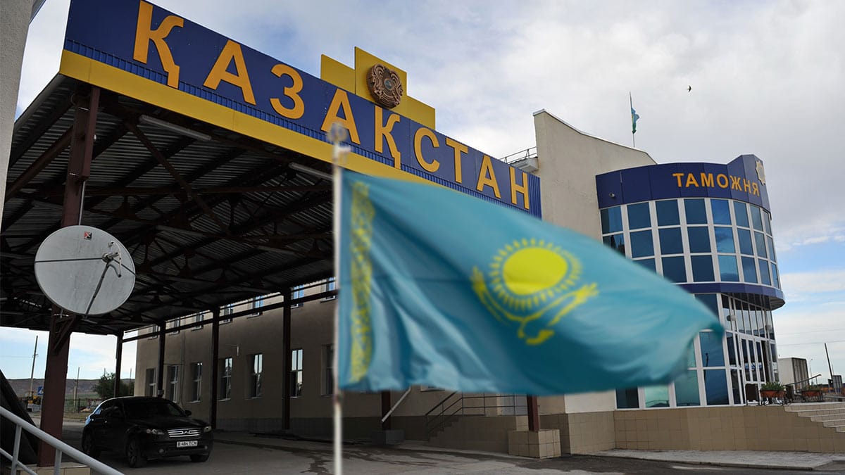 Казахстан приостановил введение запрета продукции, сертифицированной Кыргызстаном