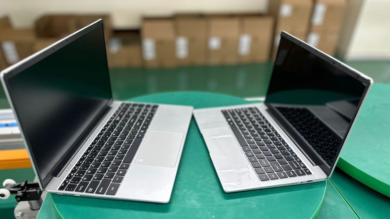 Дочка «Кыргызиндустрии» запустит сборку китайских ноутбуков и планшетов под брендами «Илим» и «Билим»
