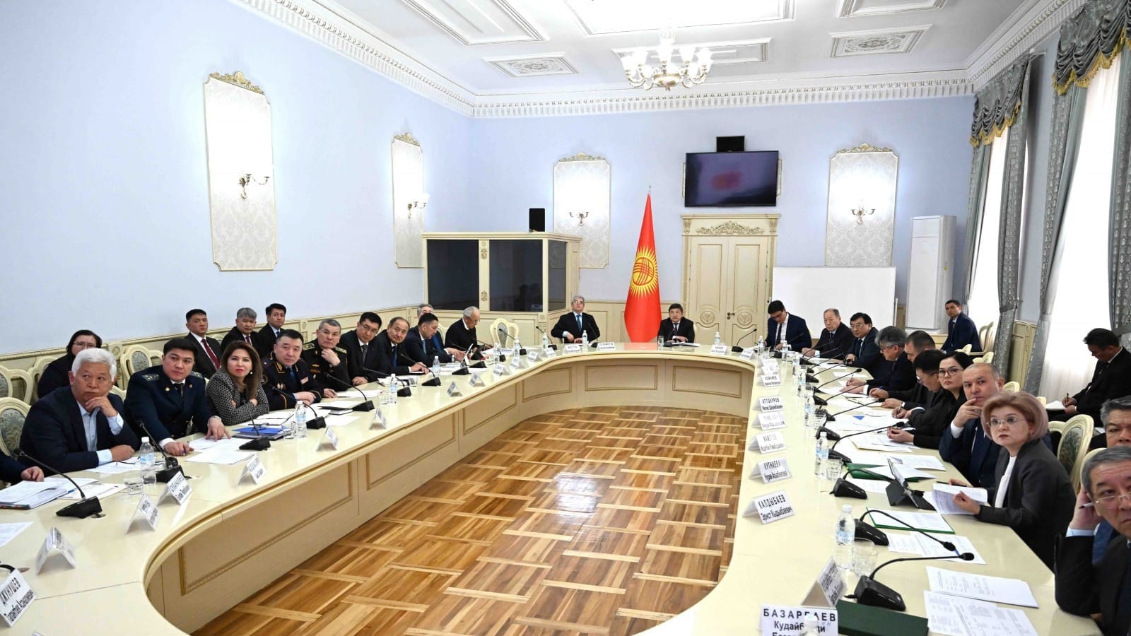 100 объектов к годовщине – в кабмине обсудили план юбилея Кара-Кыргызской АО