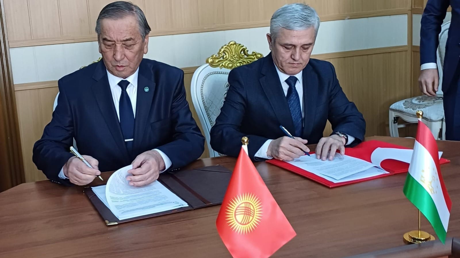 Кыргызстан и Таджикистан согласовали еще около 11 км границы