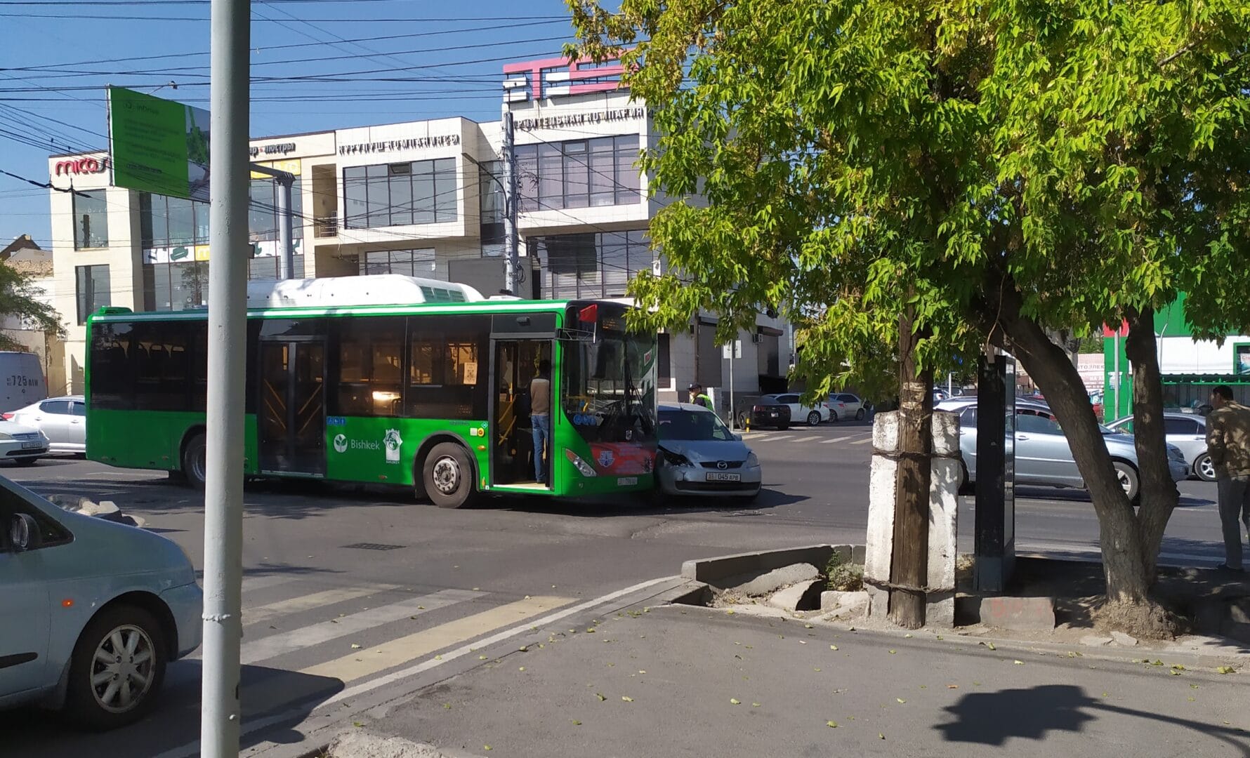 В каждом пятом ДТП с автобусами в Бишкеке виноват водитель автобуса – мэрия