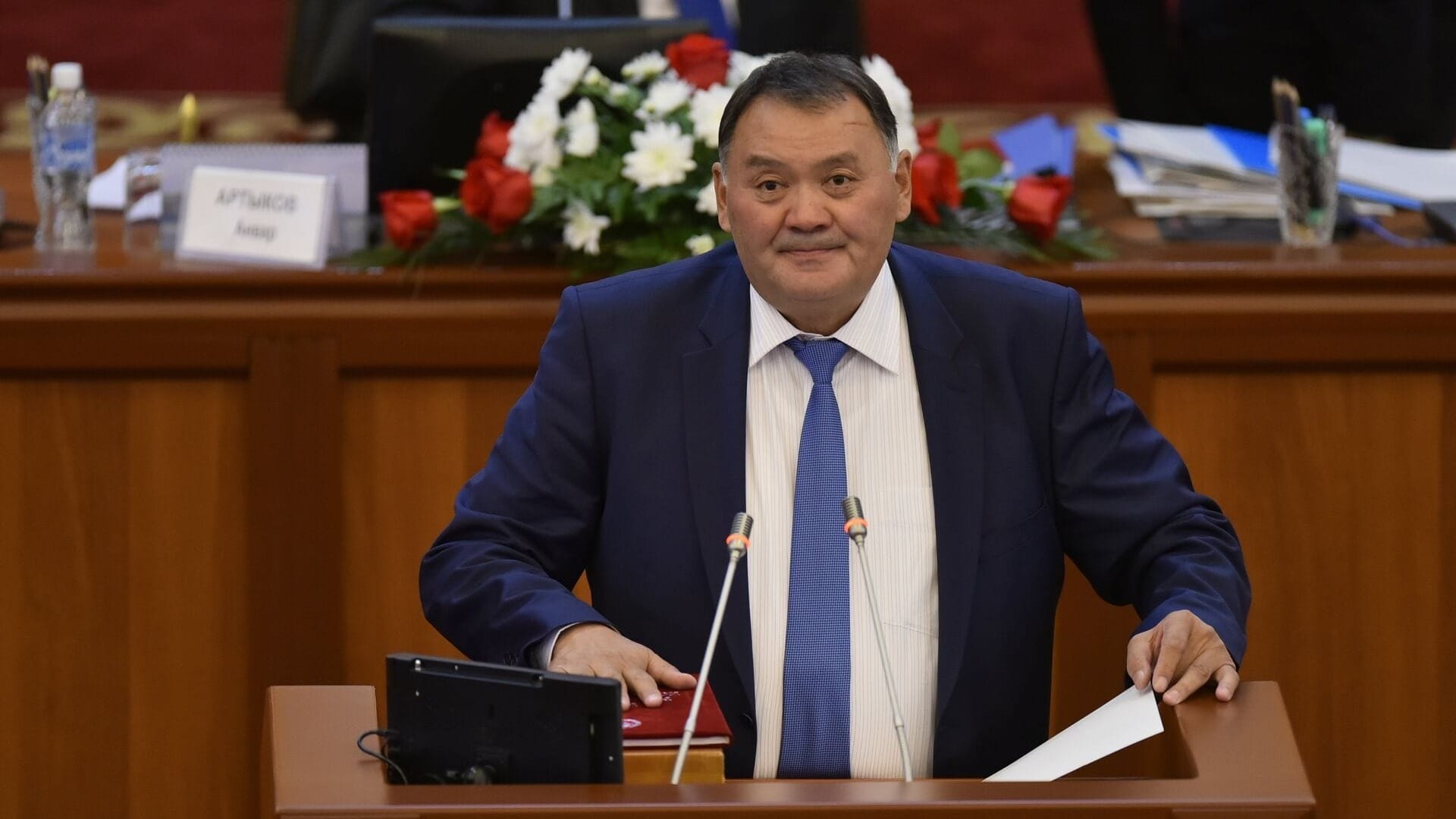 Бывший депутат Жолдошбаев возместил 150 млн сомов и вышел под подписку о невыезде
