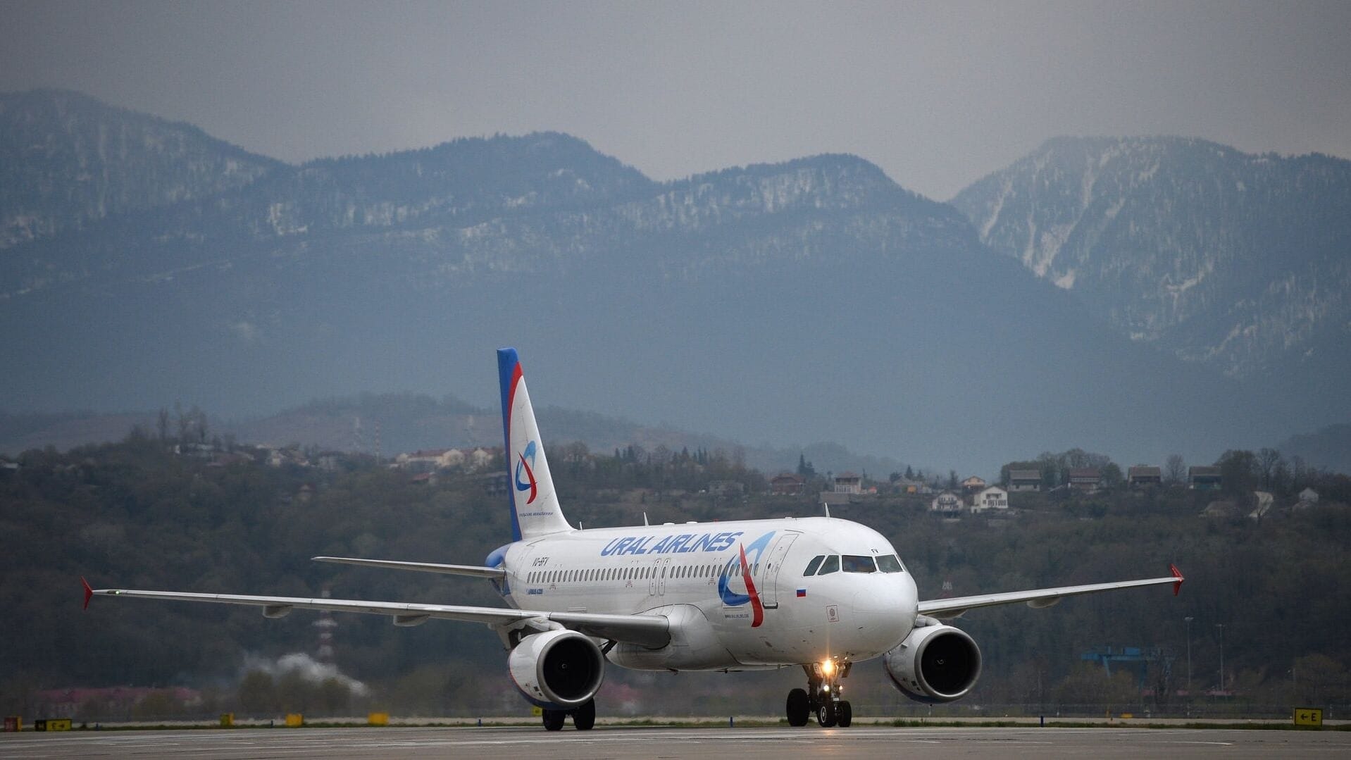 Возобновляется авиарейс из Бишкека в Сочи