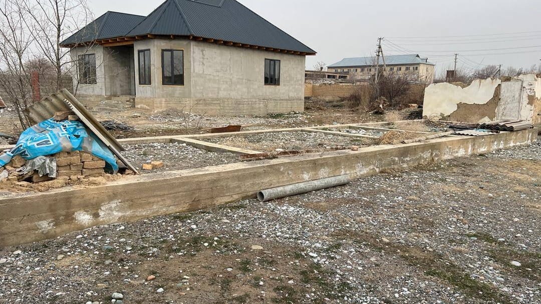 В Базар-Коргоне местные власти незаконно продавали участки под строительство