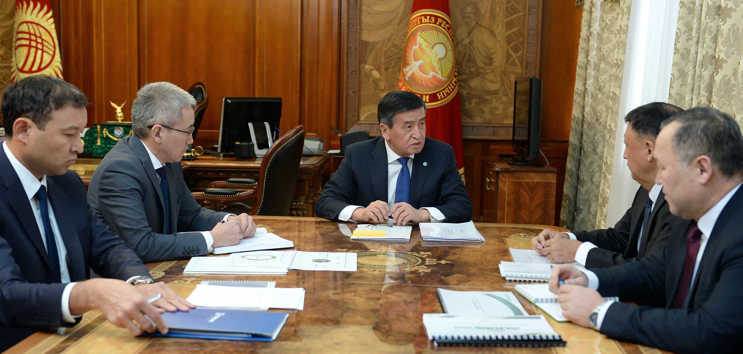 Жээнбеков потребовал не допускать коррупции по проектам РКФР, «Айыл Банка», «РСК Банка» и «Гарантийного фонда»