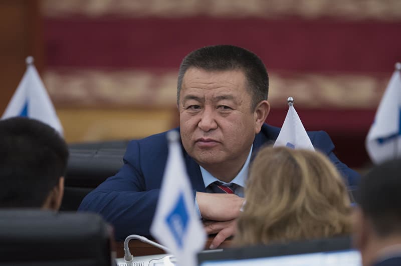 Стройкомпания, которой владел депутат Турсунбеков, за 20 лет заплатила в бюджет 117 тысяч сомов налогов