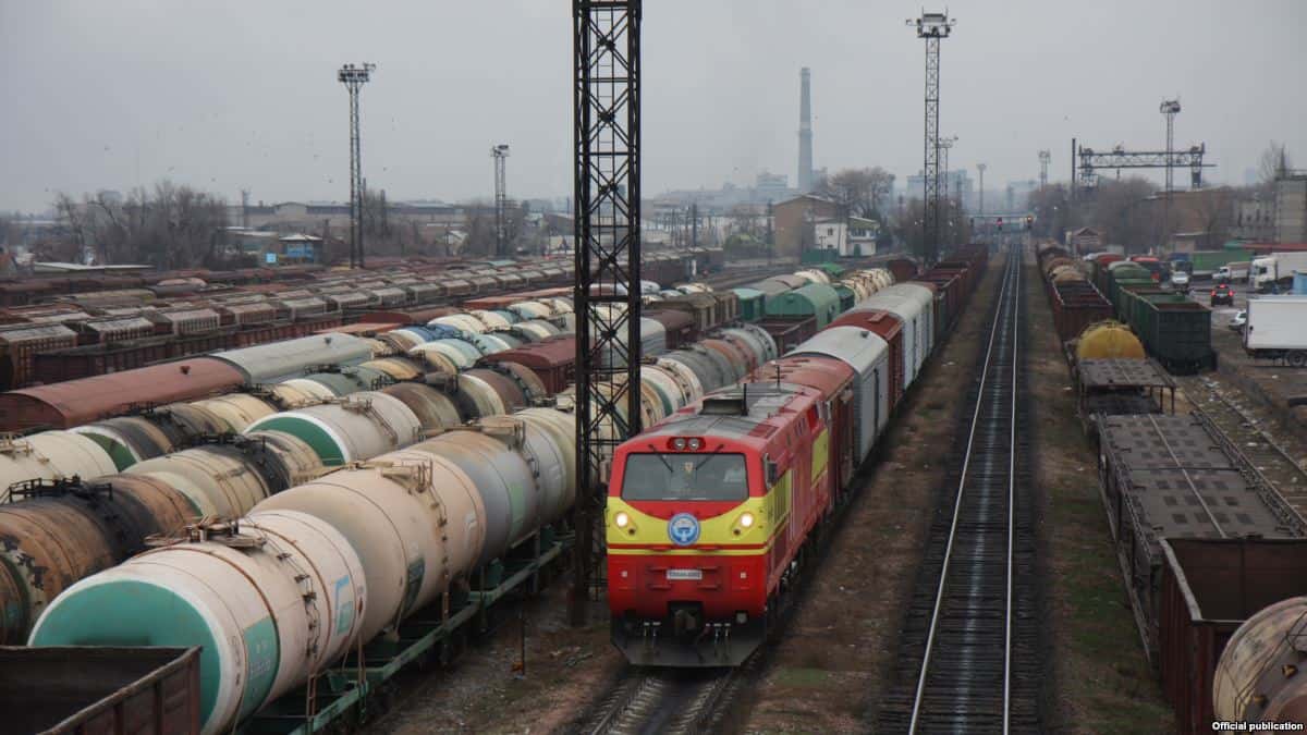 Власти ожидают не менее $200 млн дохода от строительства железной дороги Китай-Кыргызстан-Узбекистан