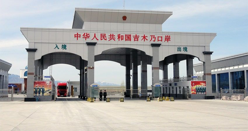 Китай выдвинул требования для увеличения грузопотока на границе