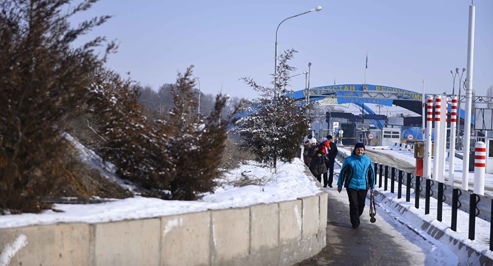 Транзитный проезд граждан Кыргызстана через Казахстан временно запрещен  — МИД