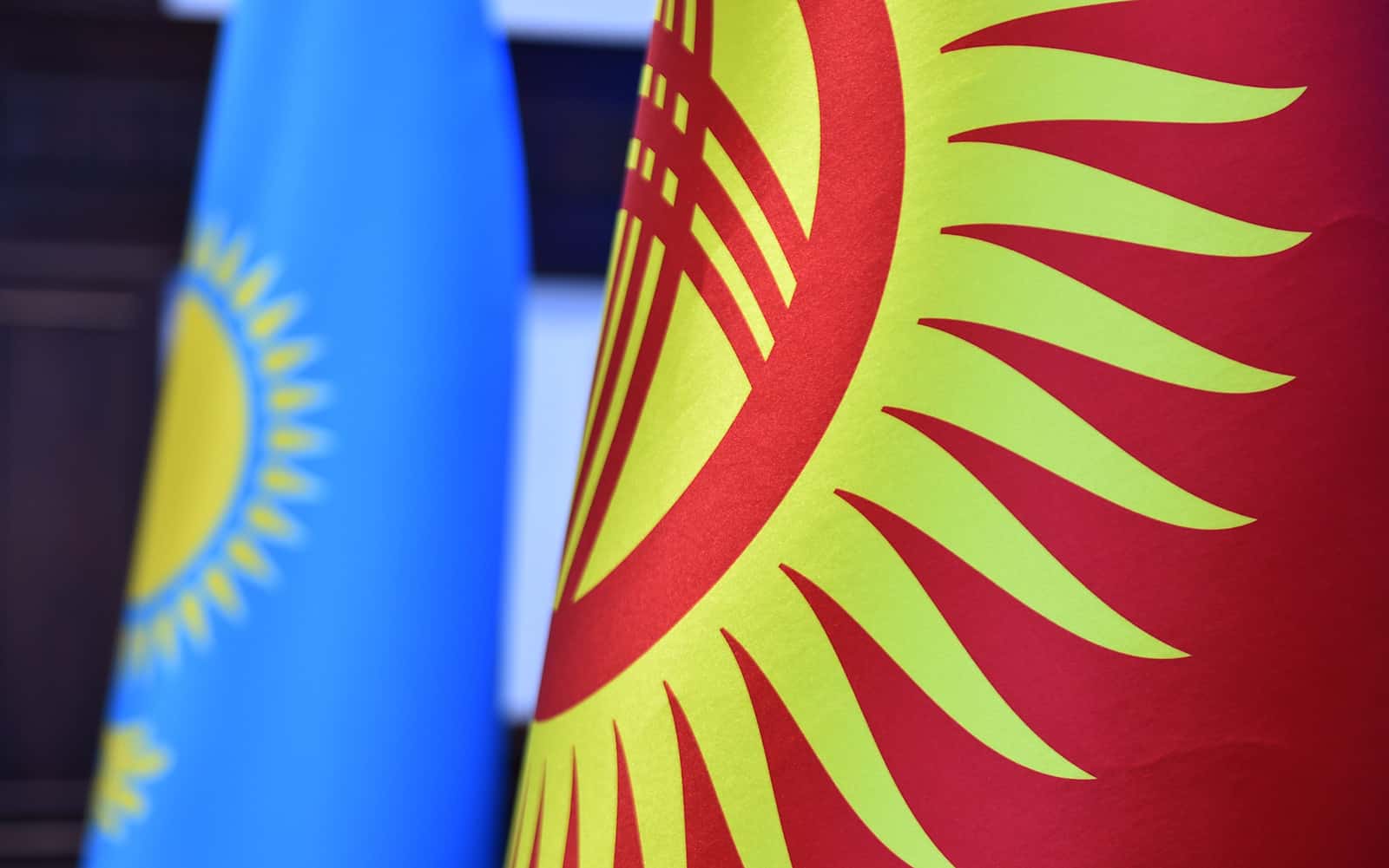 В Кыргызстане зарегистрирован рост прямых казахских инвестиций — Садыр Жапаров