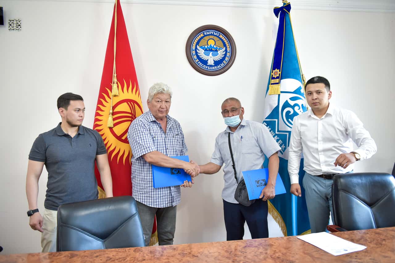 Мэрия Бишкека заключила договор на поставку 350 автобусов