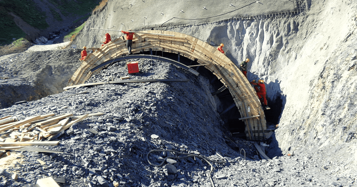 На строительство тоннеля на дороге Север – Юг потребуется еще полтора года