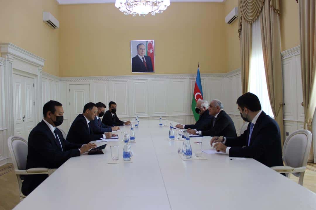 Кыргызстан и Азербайджан договорились создать совместный инвестфонд