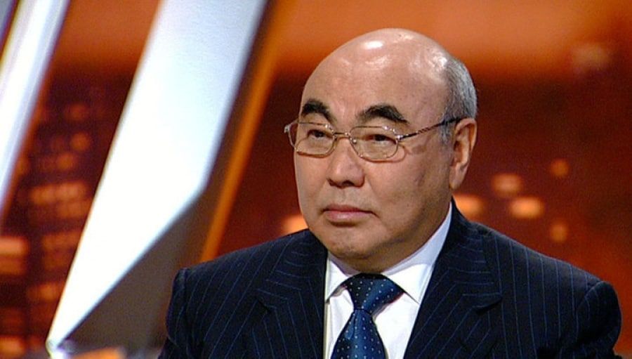 Аскар Акаев прилетел в Бишкек — его допрашивают по делу о «Кумторе»
