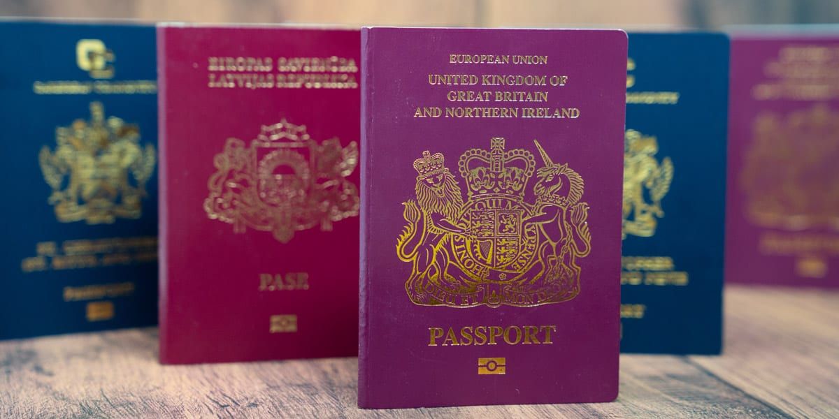 Частное агентство незаконно подделывало паспорта европейских стран