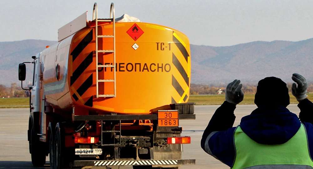 Россия увеличит объем беспошлинных поставок бензина в Кыргызстан