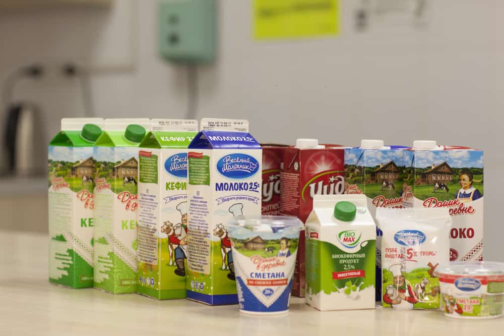 Сезонная нехватка сырья — в «Бишкексут» опровергли закрытие торговой марки «Веселый молочник»