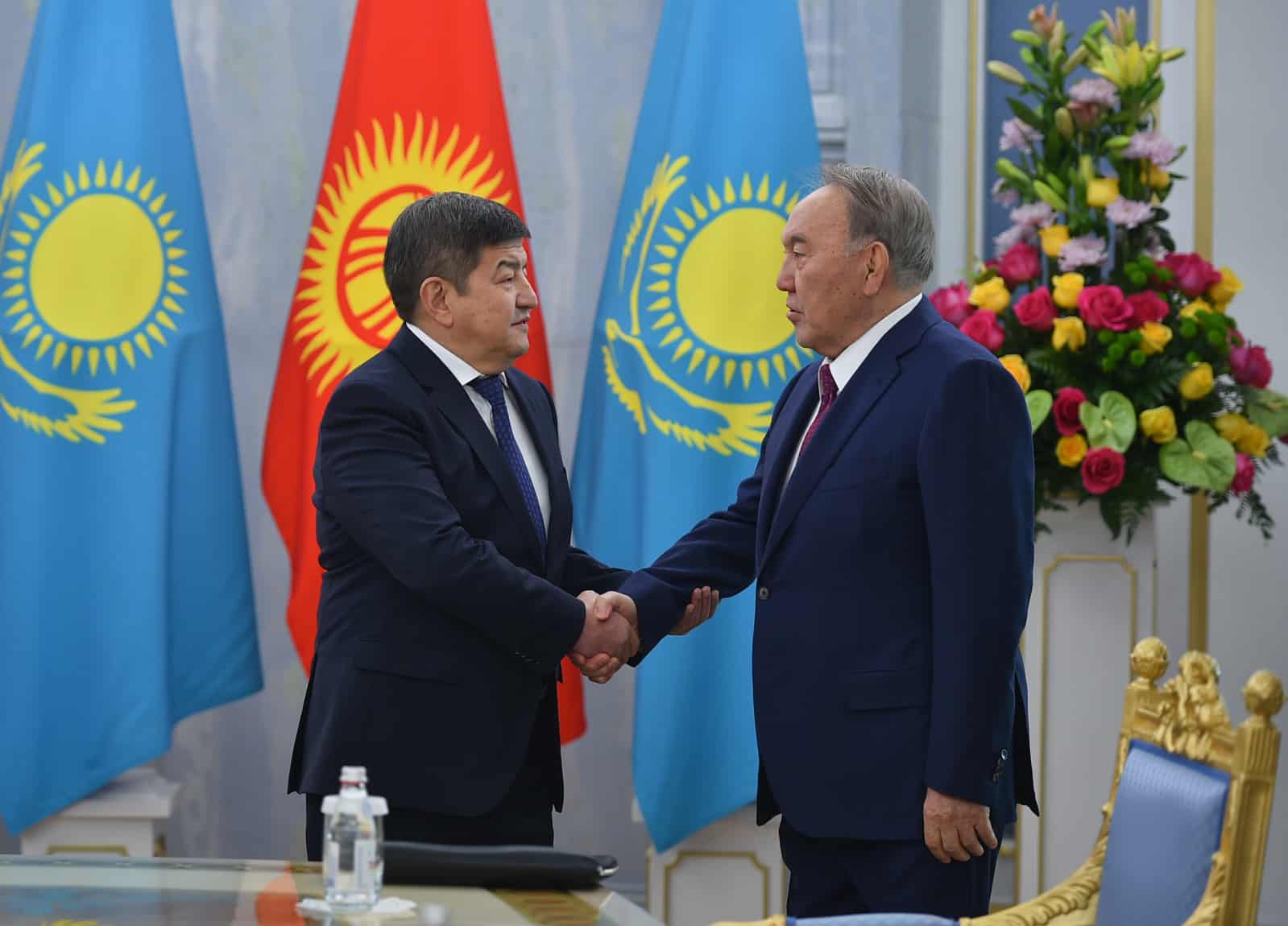 Акылбек Жапаров обсудил с Назарбаевым наращивание торговли