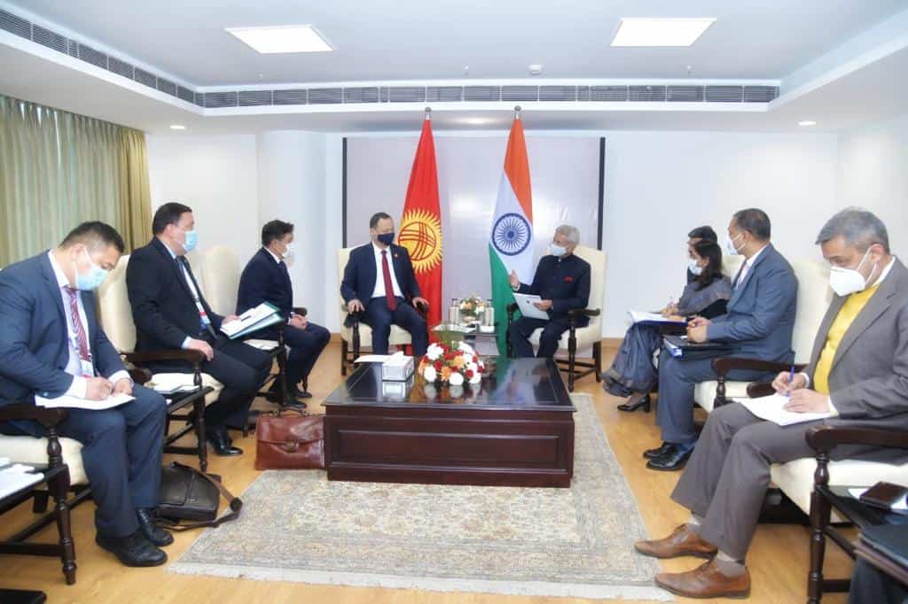 Бизнес-форумы, кредит на $200 млн, IT-центр — главы МИД Кыргызстана и Индии обсудили сотрудничество