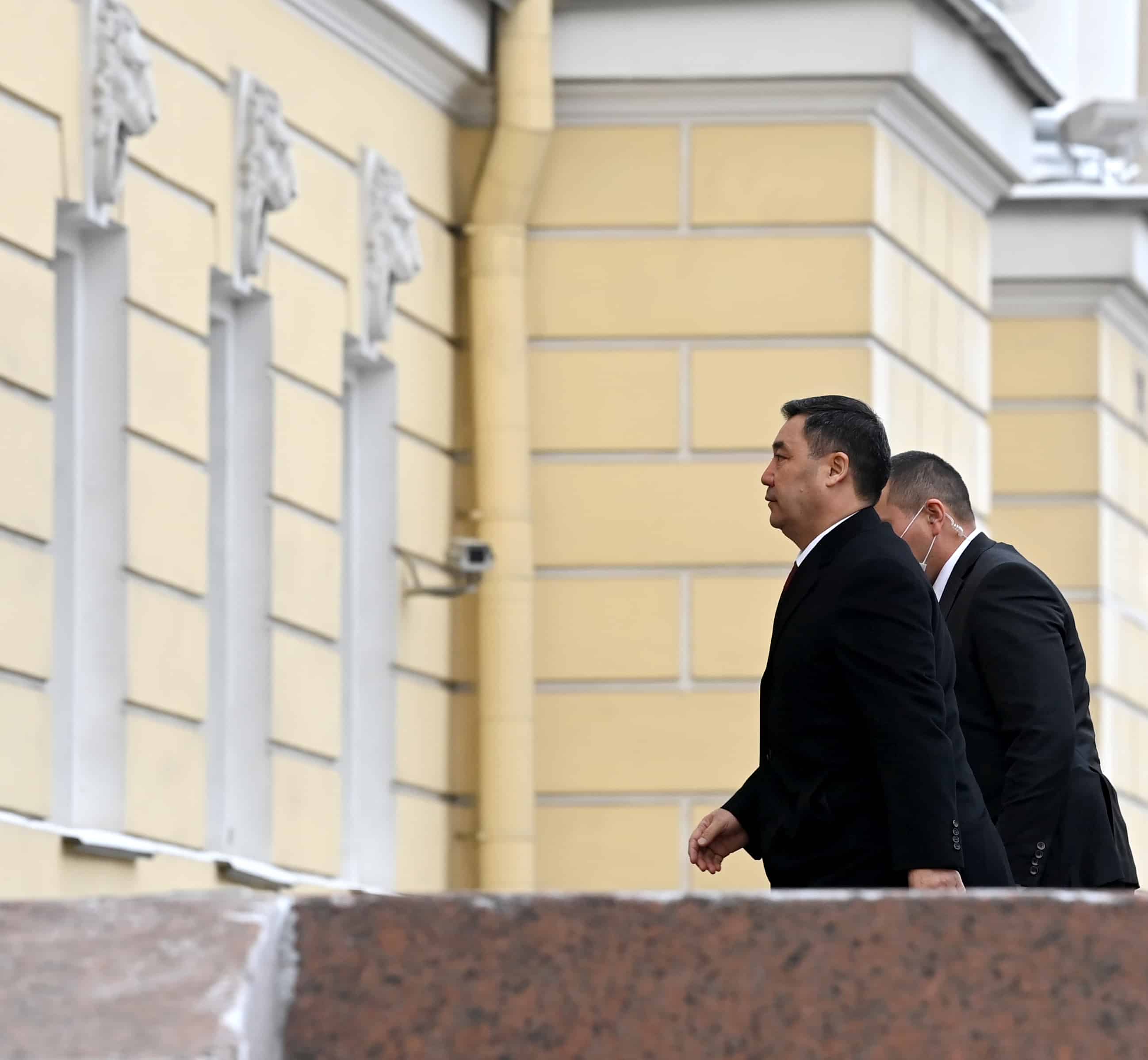 Президент завершил рабочую поездку в Санкт-Петербург