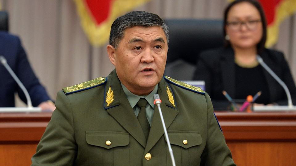 Кыргызстанцы требуют отставки главы ГКНБ Камчыбека Ташиев. Идет сбор подписей