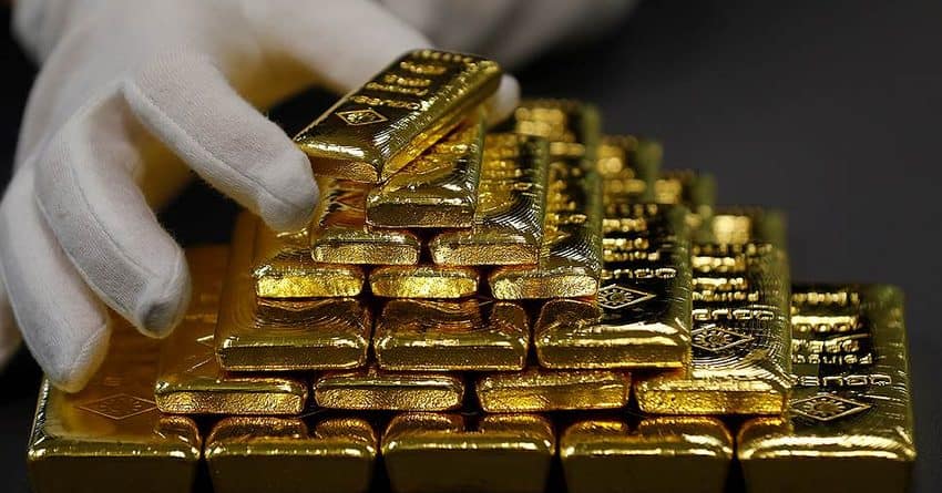 Ослабевающий сом: Президент призвал кыргызстанцев хранить сбережения в золоте