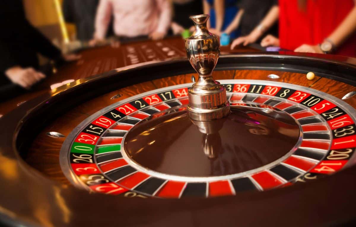 Кабмин утвердил новые ставки налога для казино — они понижены в несколько раз