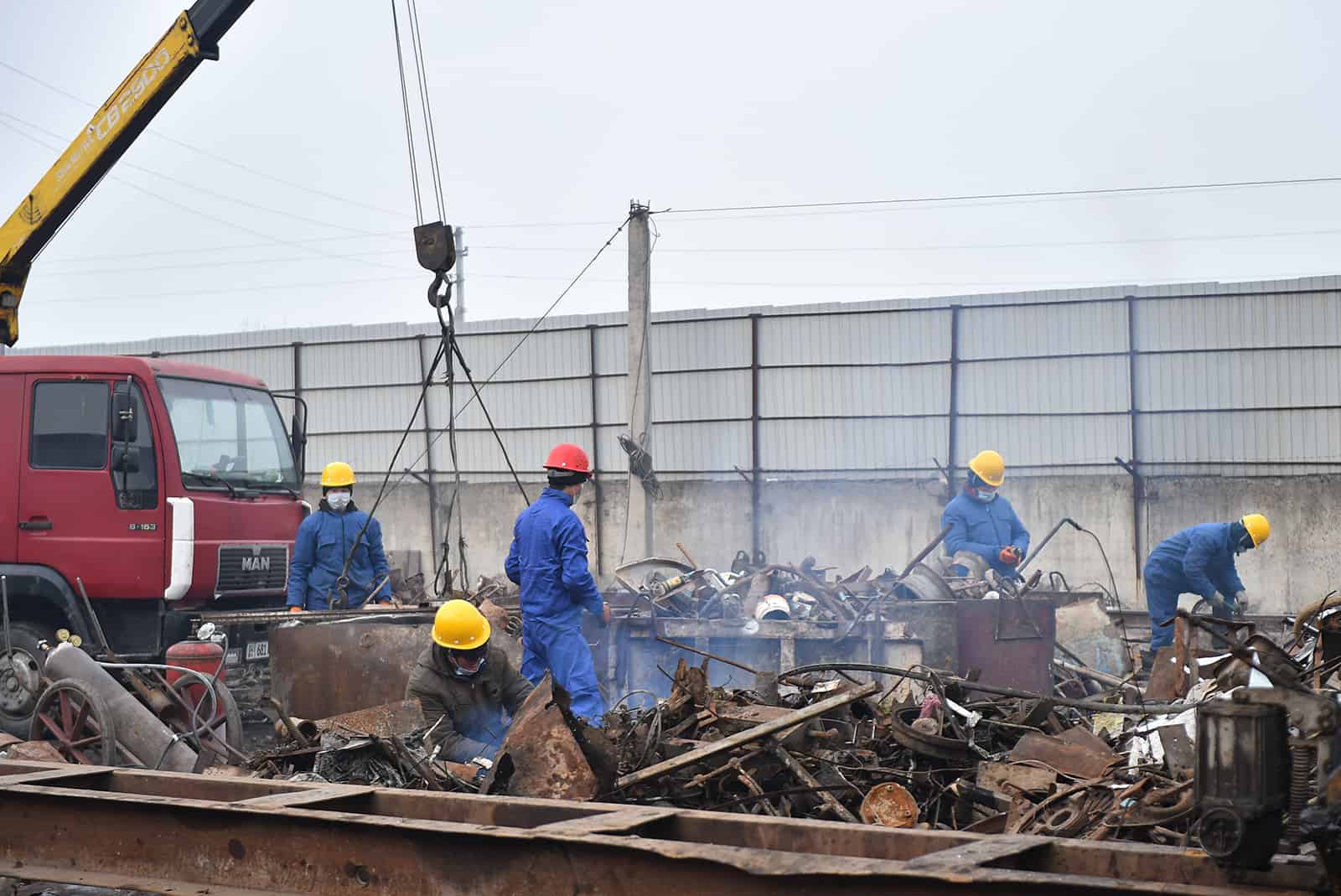 Взрыв плавильной печи, где пострадали семь человек, произошел на заводе «Мин-Ксин»
